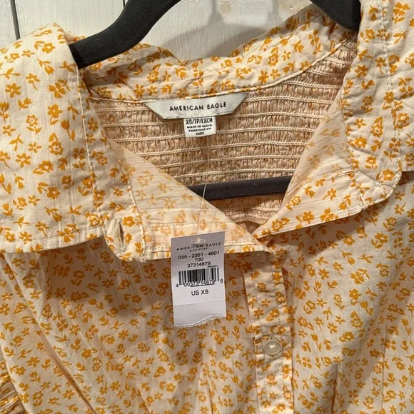 NWT American Eagle Yellow Floral Short Sleeve Button Up Top - Picture 5 of 5